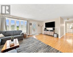 Sunroom - 56 Golf Course Rd Road, Rideau Lakes, ON K0G1X0 Photo 11