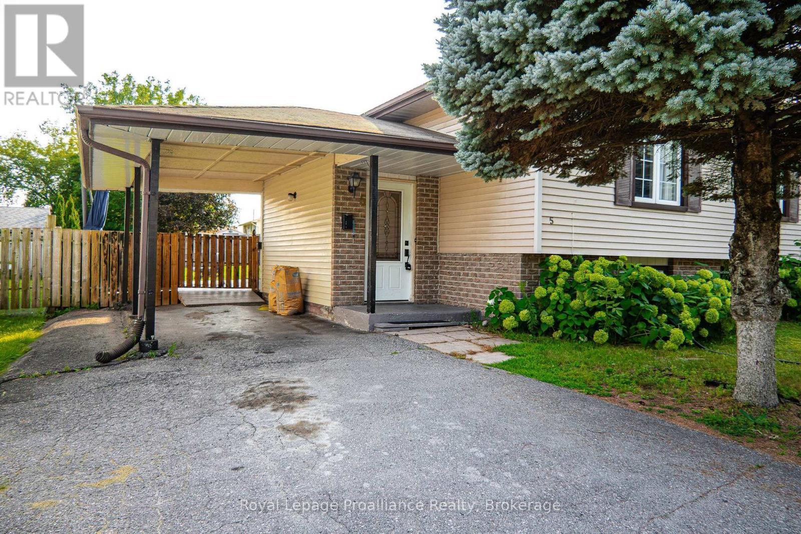 5 VAN ALSTINE DRIVE - Image 6