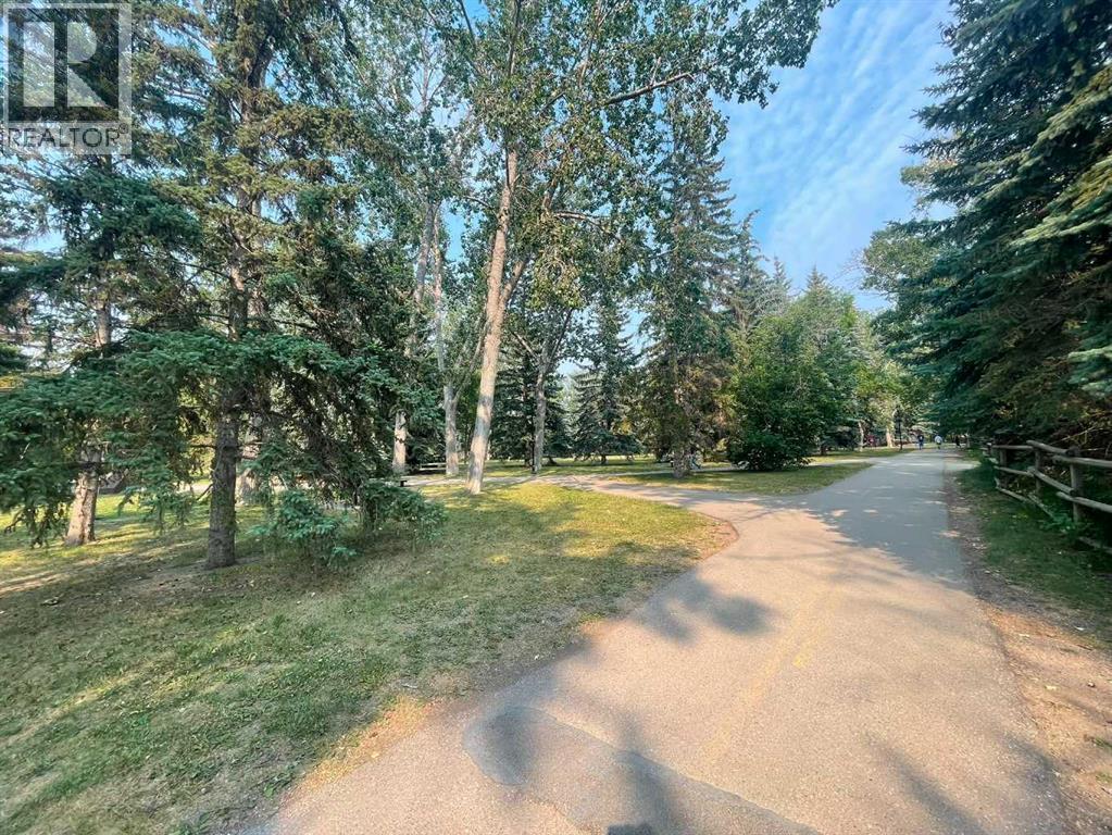 328 21 Avenue Southwest - Photo 39
