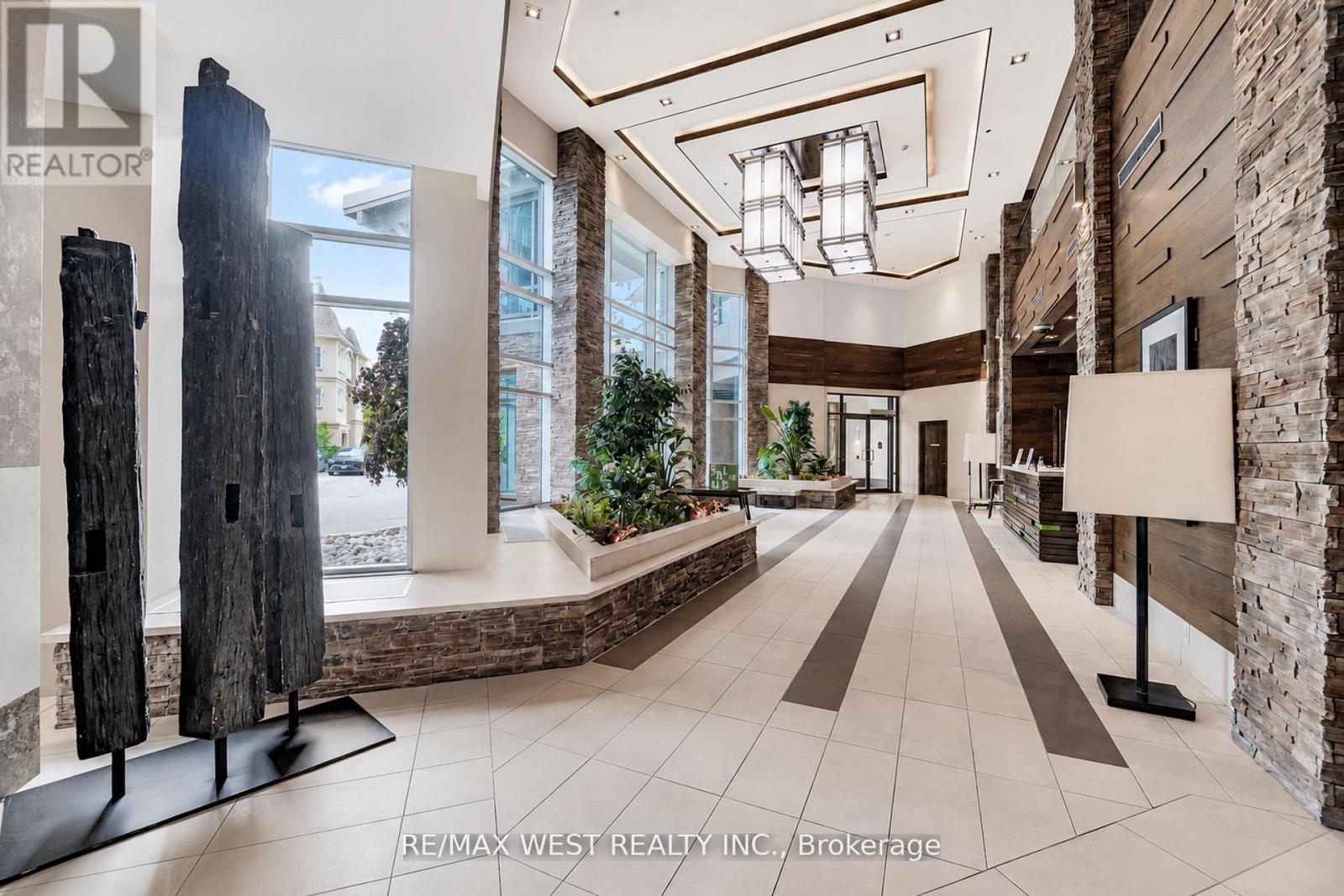 #1116 1235 BAYLY STREET - 2