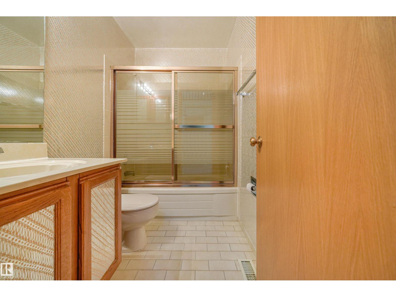 #18 500 LESSARD DR NW - 26