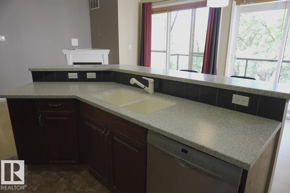 #434 10023 110 ST NW - Image 4