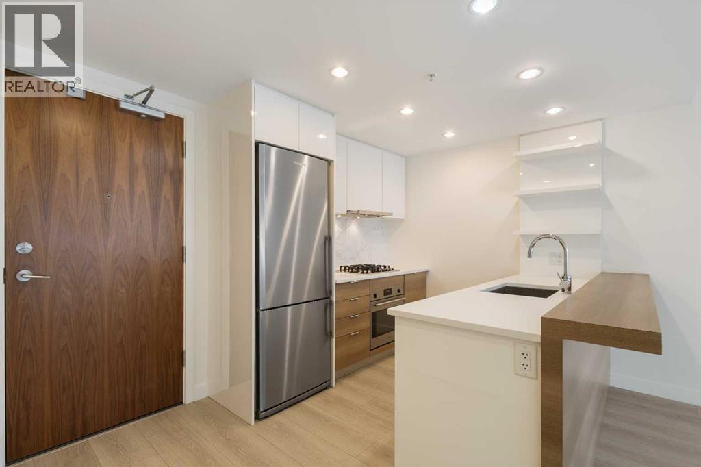 #710 108 Waterfront Court - Image 4