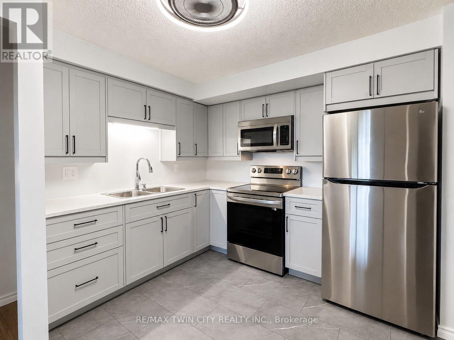402 - 266 OVERLEA DRIVE — photo 3