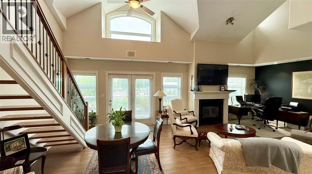 1550 VENETIAN Unit 302 photo 4