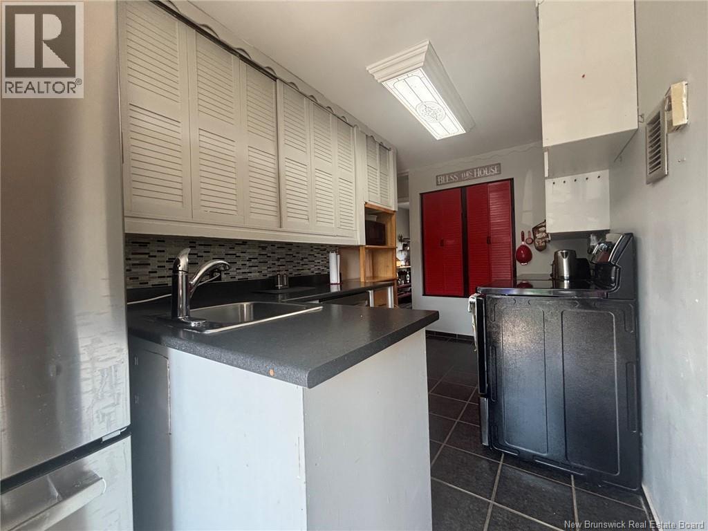 68 Munroe Road - 6