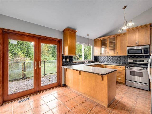 4 Bed, 3 Bath House for Sale in Surrey – 18208 21A AVENUE, Surrey – MLS# R3154210 - Image 15