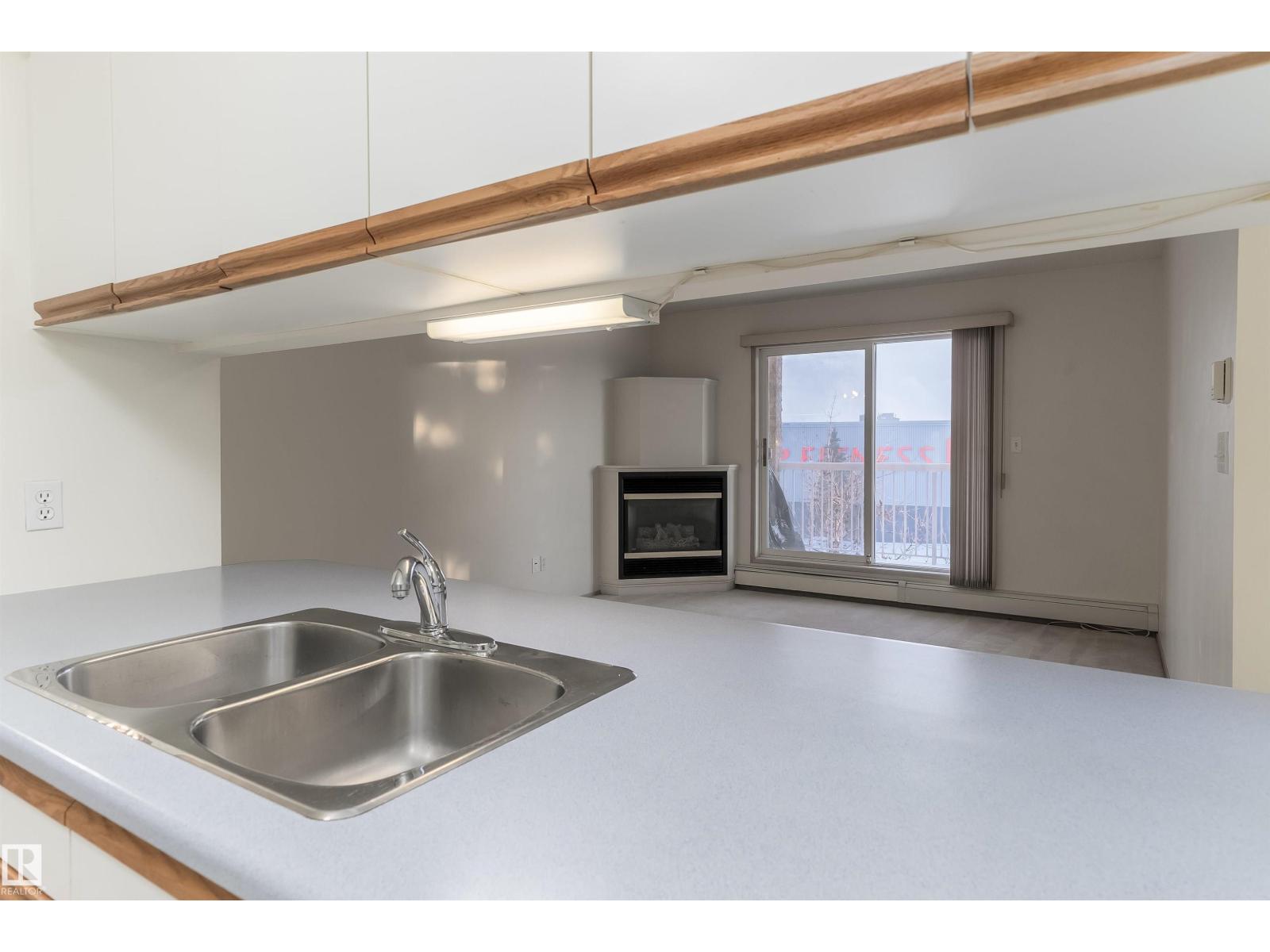 #306 4220 139 AV NW, Clareview Town Centre, Edmonton photo 2