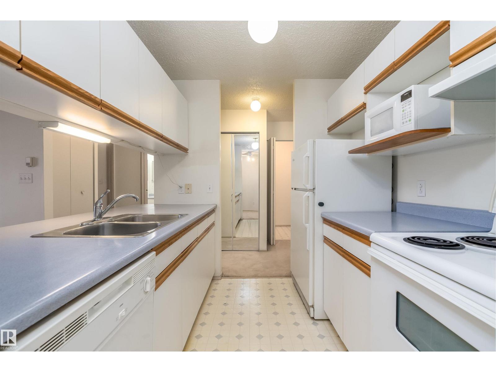 #306 4220 139 AV NW, Clareview Town Centre, Edmonton photo 3