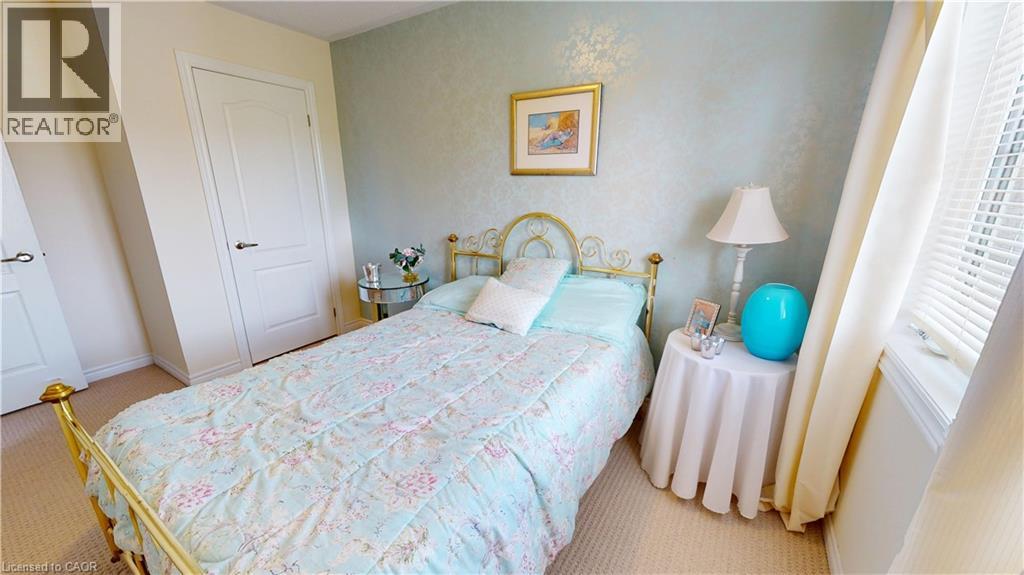 16 RIDGEGATE Crescent - 22