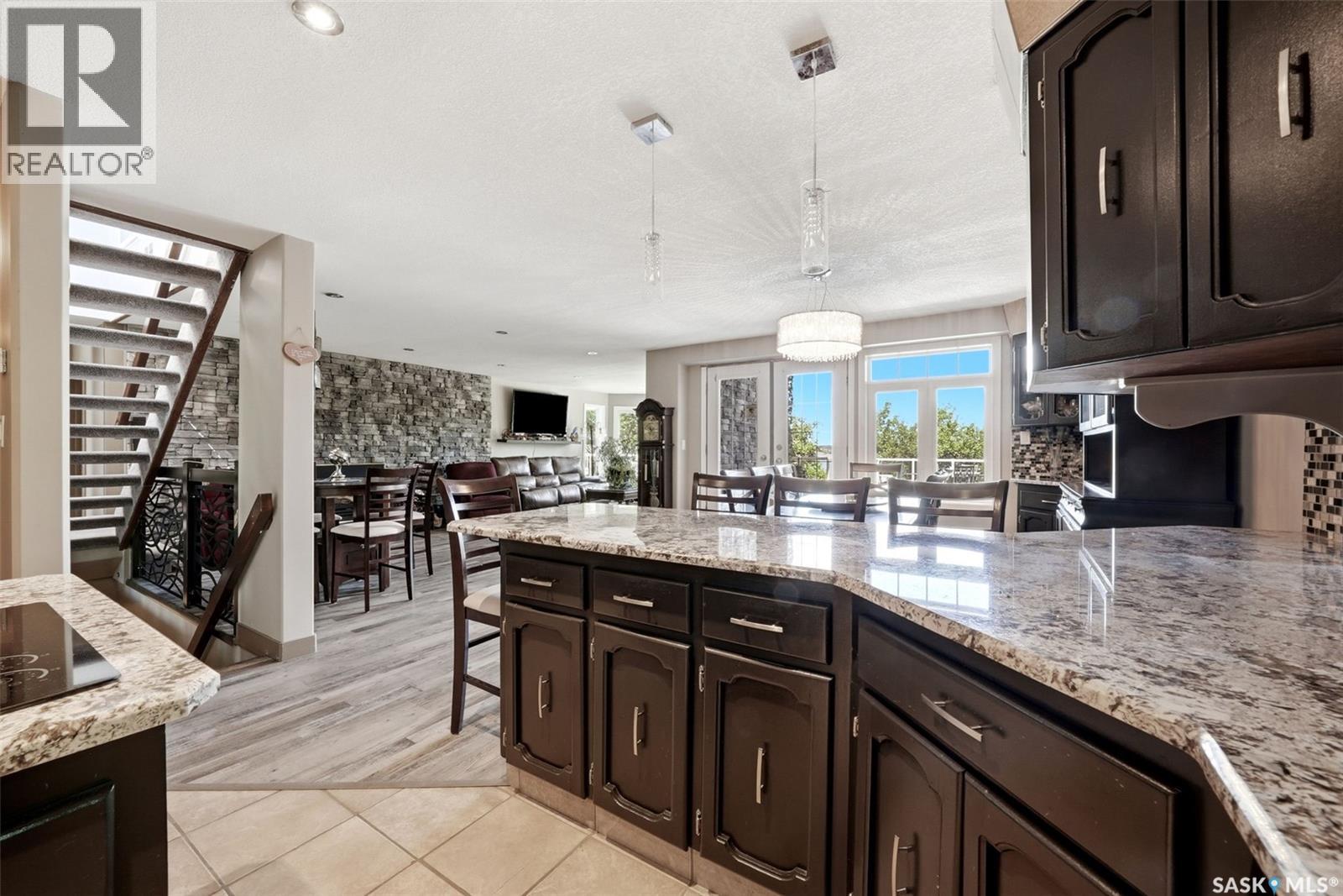 210 PLEASANT AVENUE - Image 12