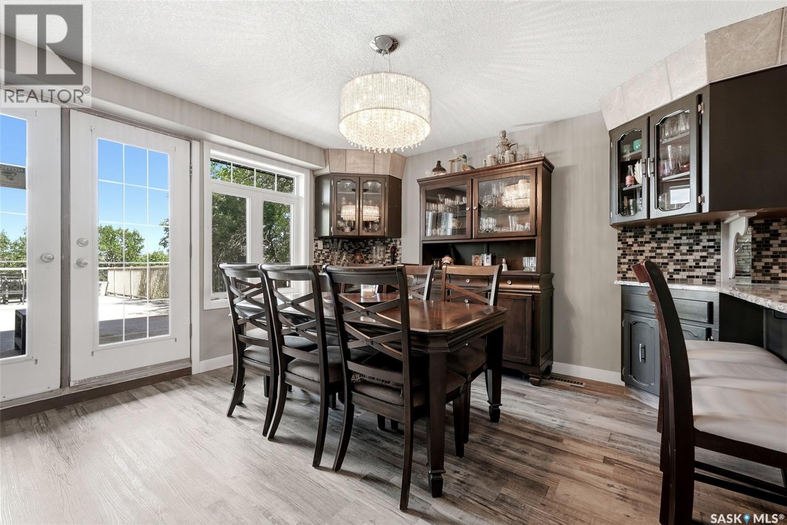 210 PLEASANT AVENUE - Image 15