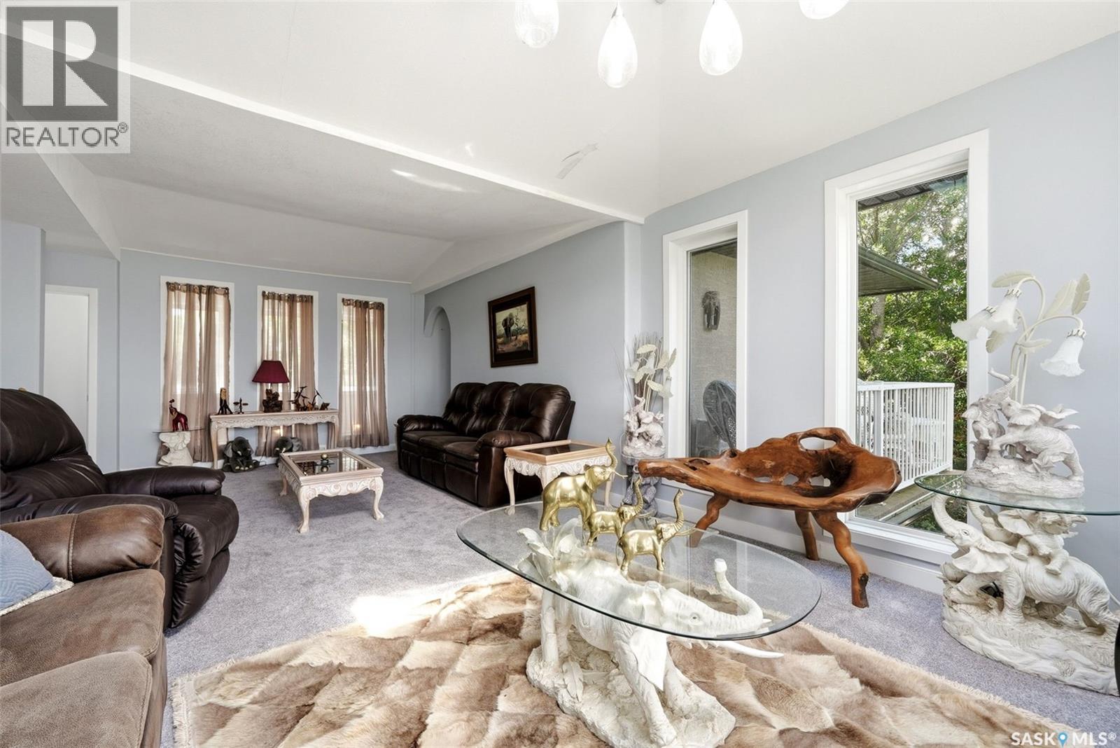 210 PLEASANT AVENUE - Image 31