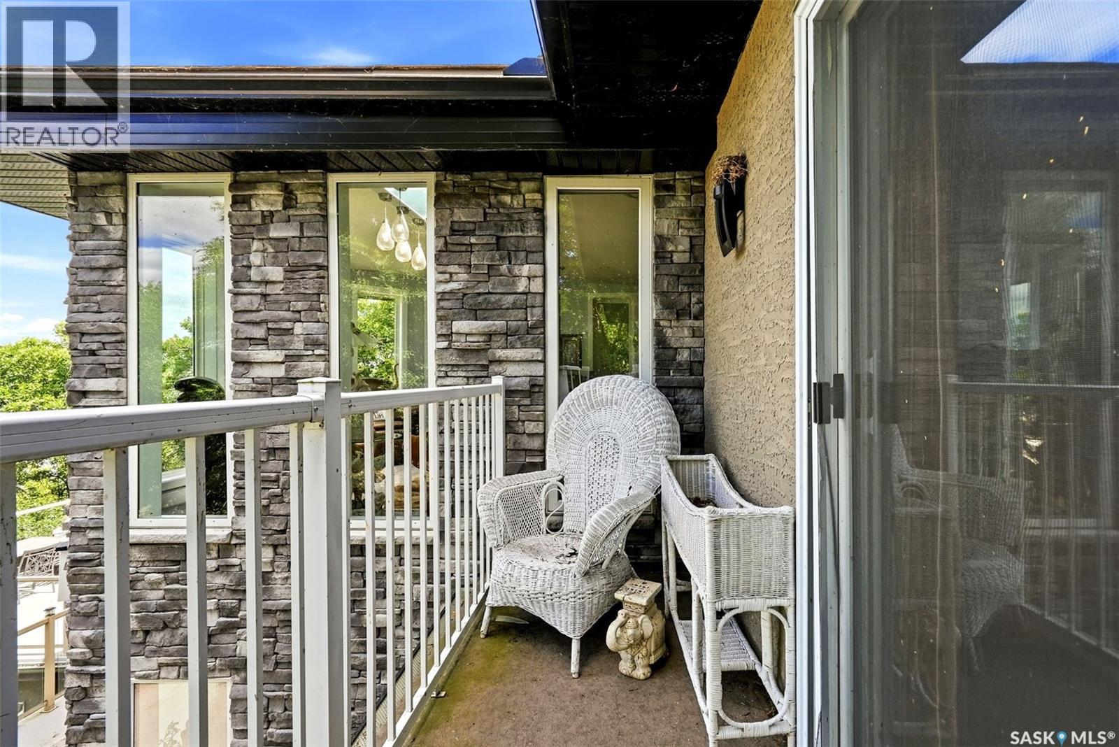 210 PLEASANT AVENUE - Image 43