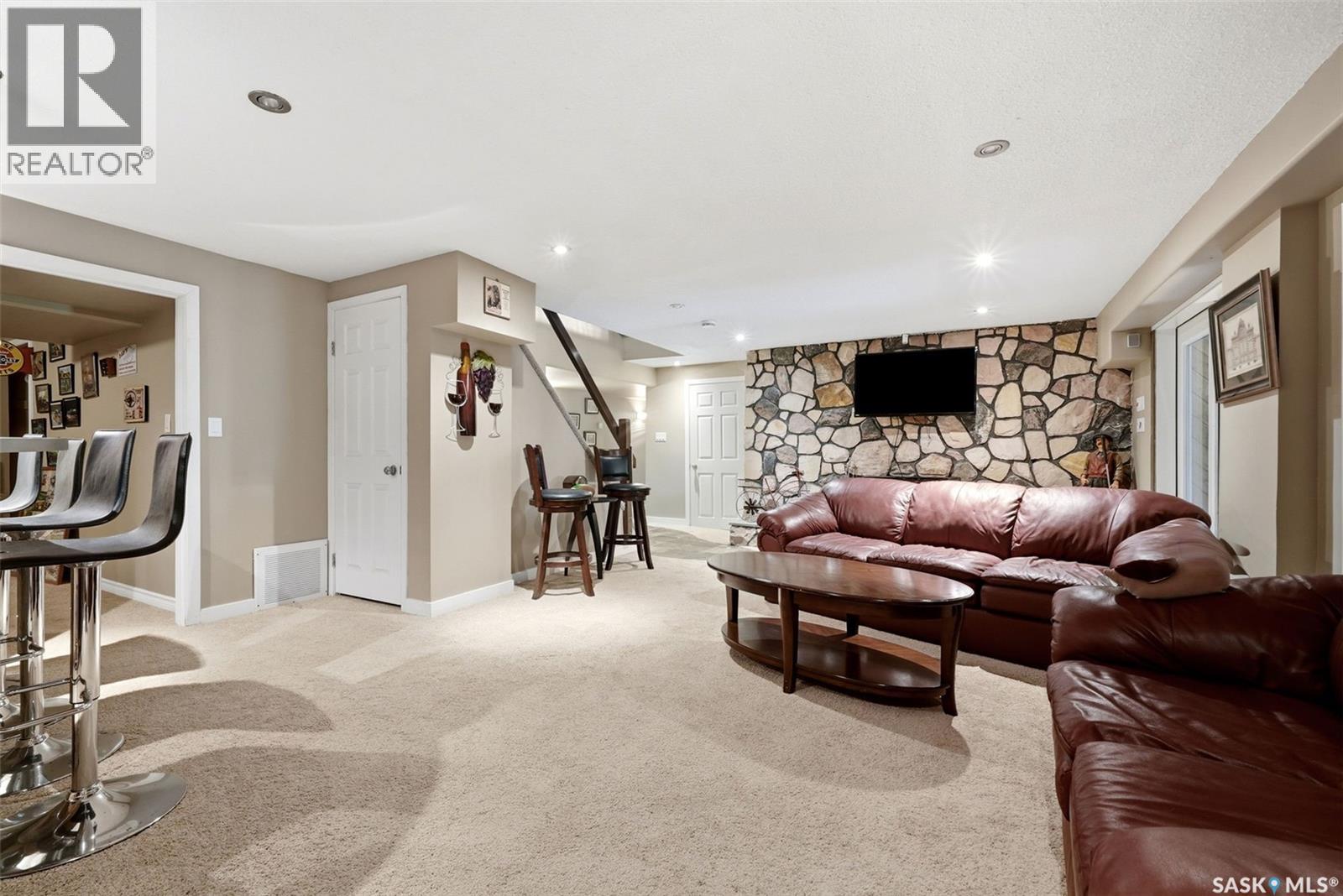 210 PLEASANT AVENUE - Image 50