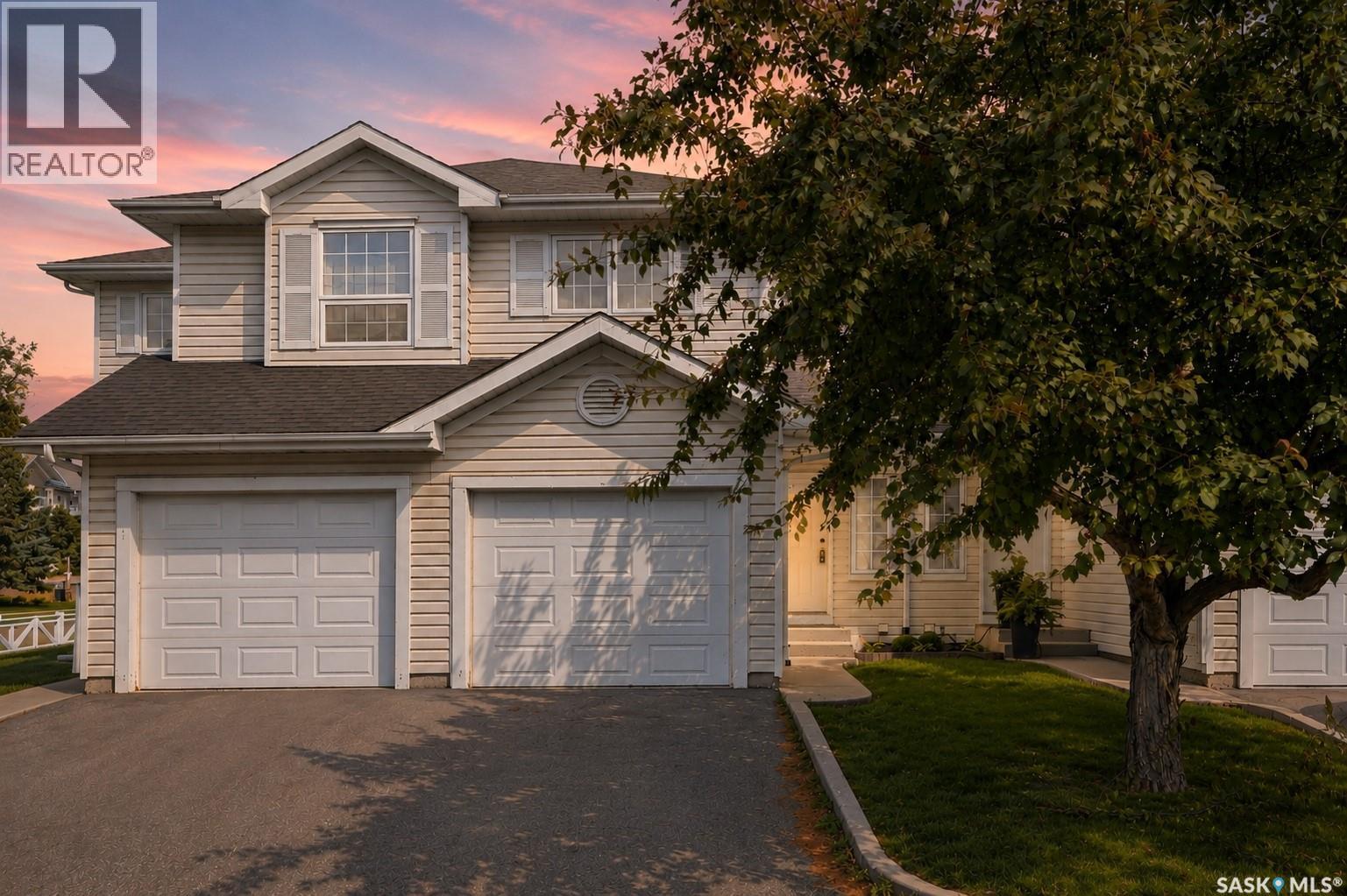 2 110 Keevil CRESCENT
