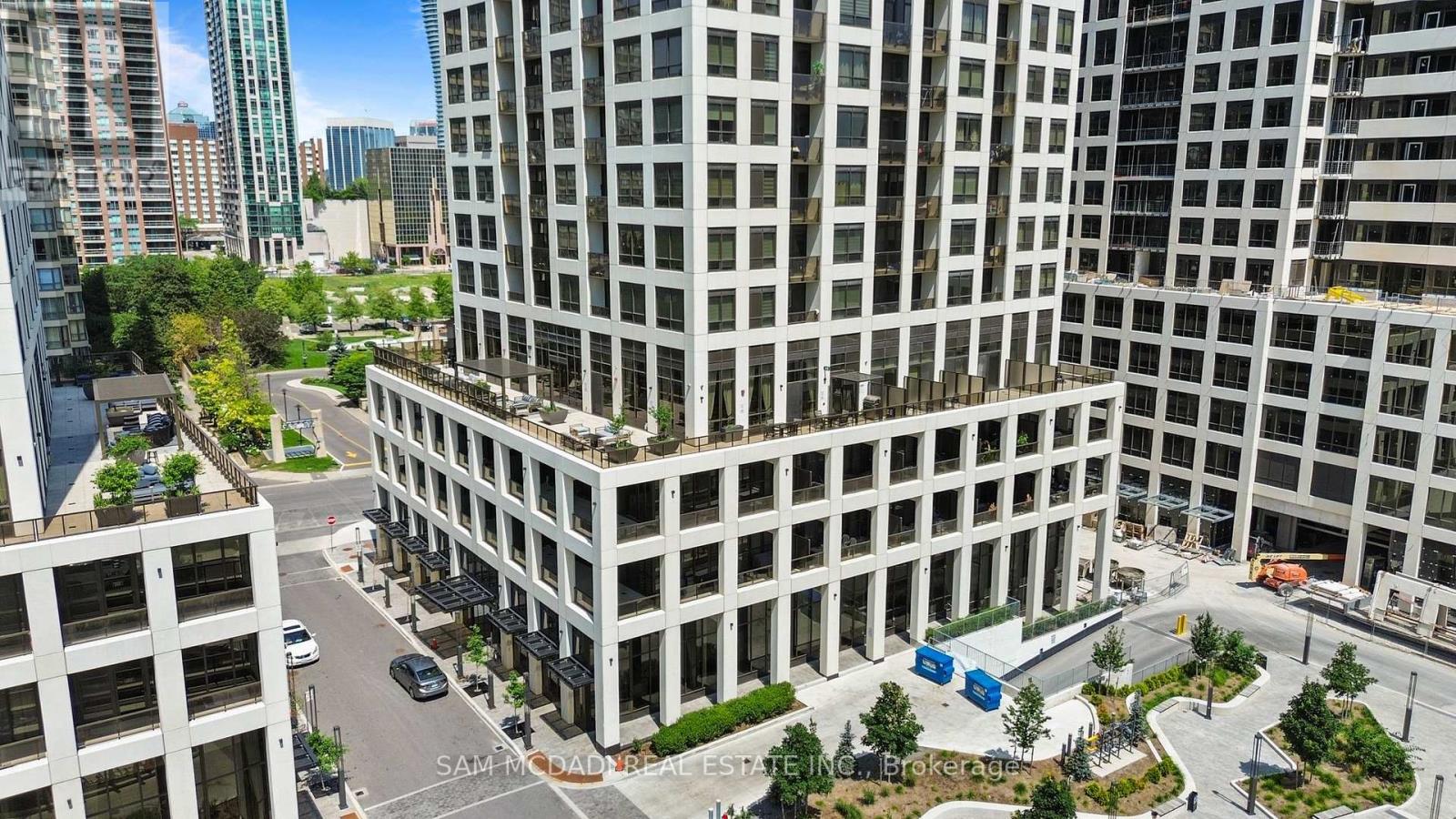#1102 30 ELM DRIVE - 2