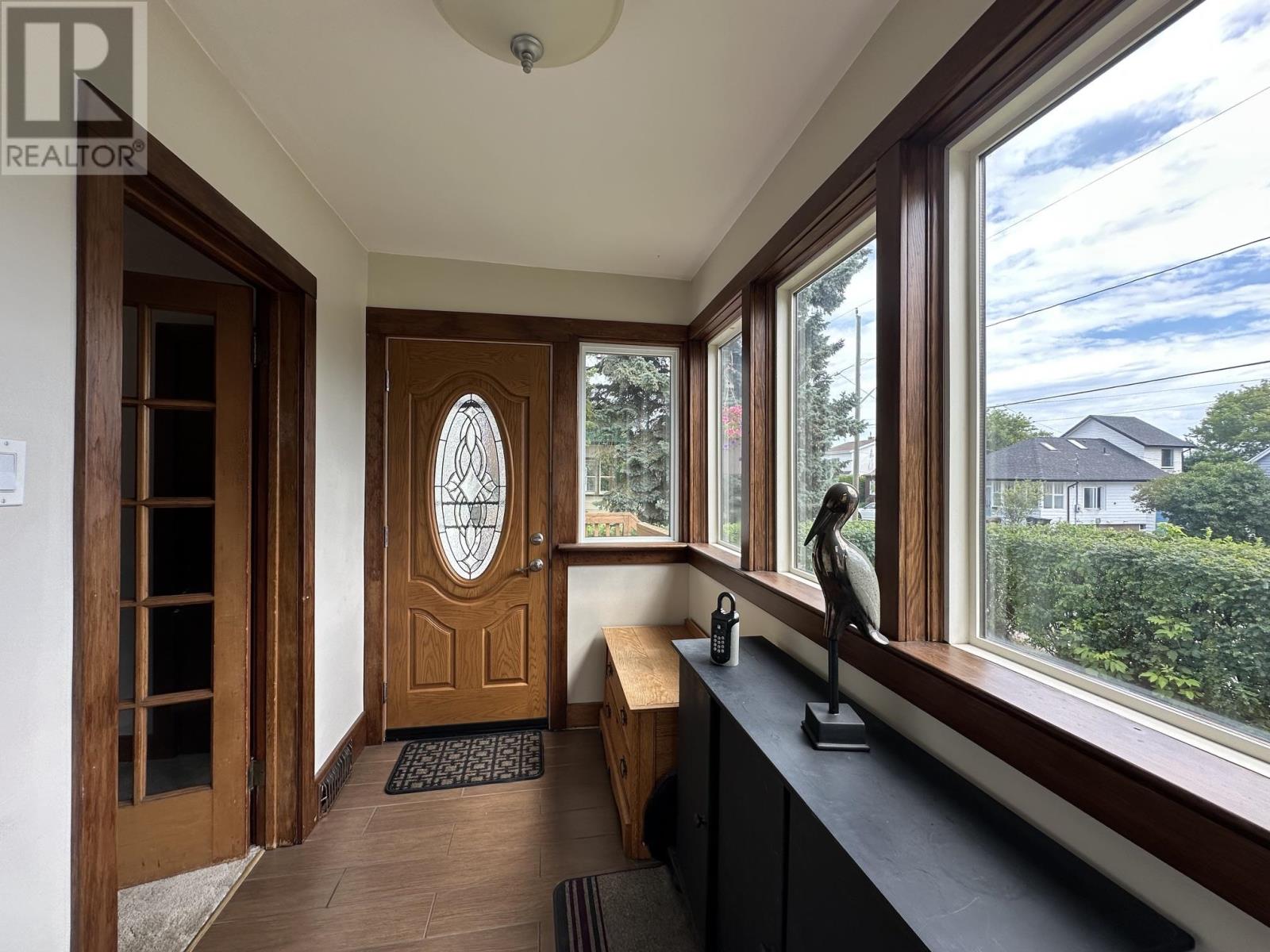 106 College ST, Thunder Bay — photo 2