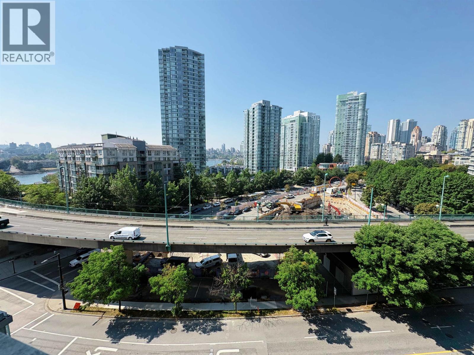 1 Bed, 1 Bath House for Sale in Vancouver – 886 87 NELSON STREET, Vancouver – MLS# R3154302 - Image 14