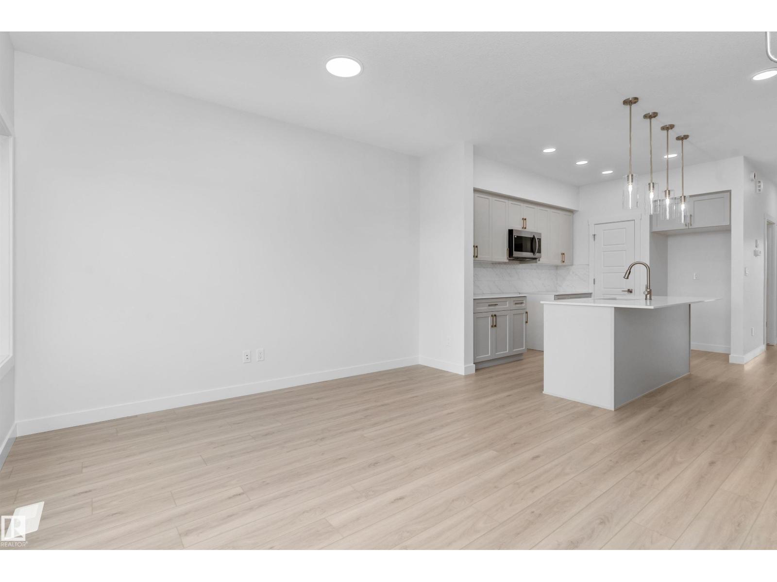 18717 18A Avenue NW - Photo 6