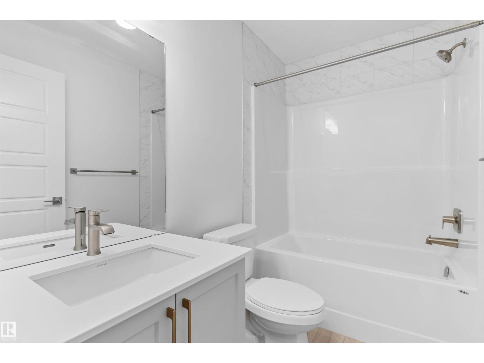 18717 18A AV NW - 32