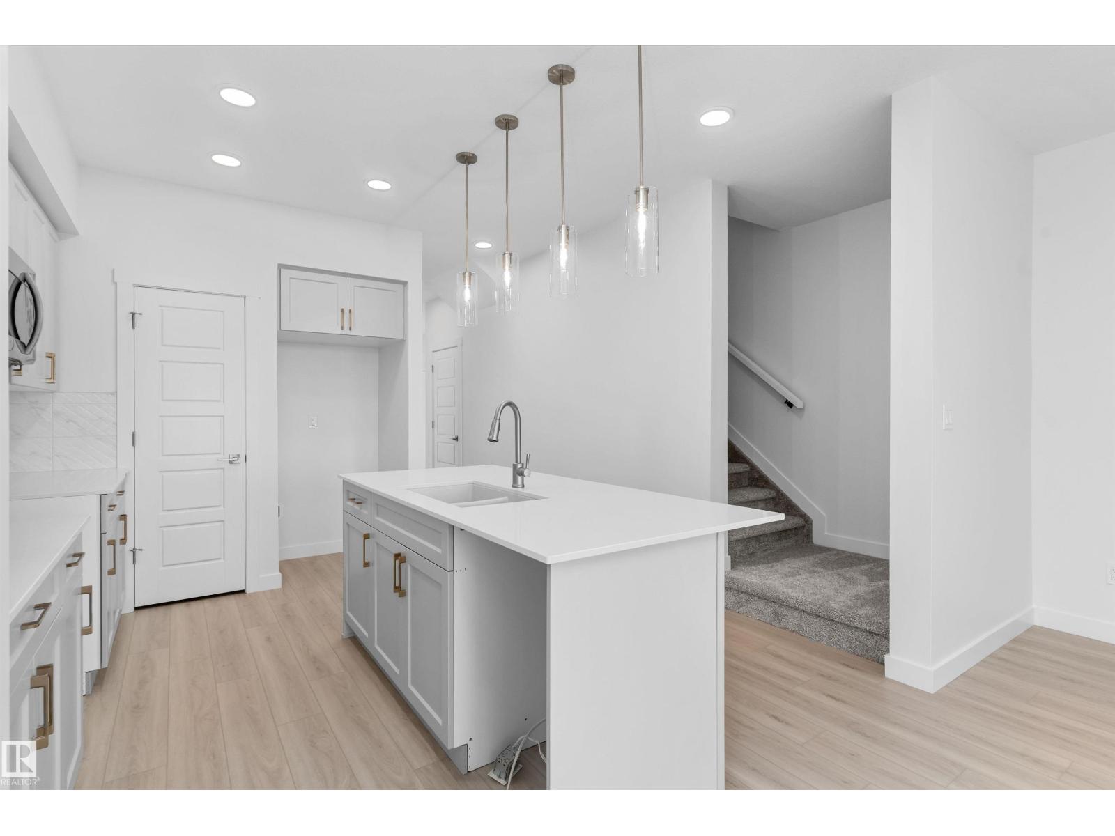 18717 18A Avenue NW - Photo 14