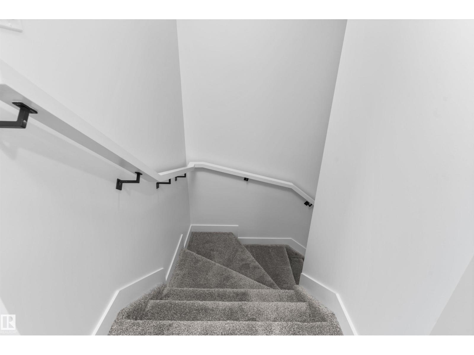 18717 18A Avenue NW - Photo 37