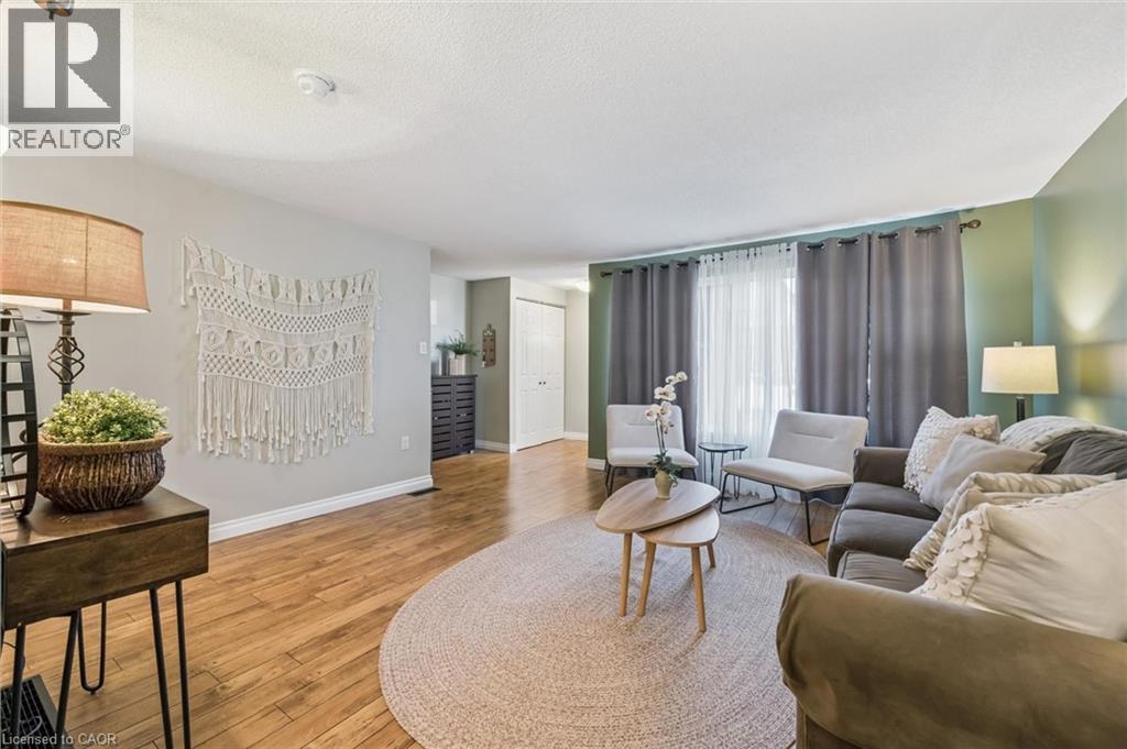 460 PARKVIEW Crescent - 5