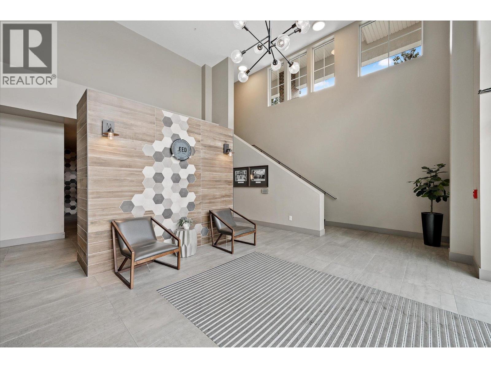 #PH06 1775 Chapman Place - 3