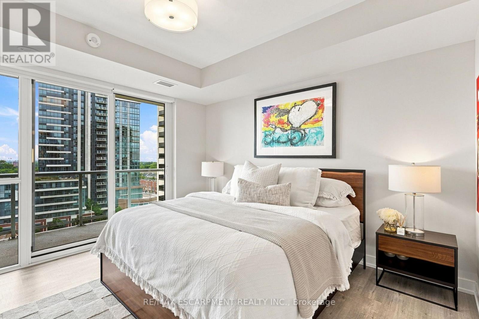 #902 8 ANN STREET - Image 30