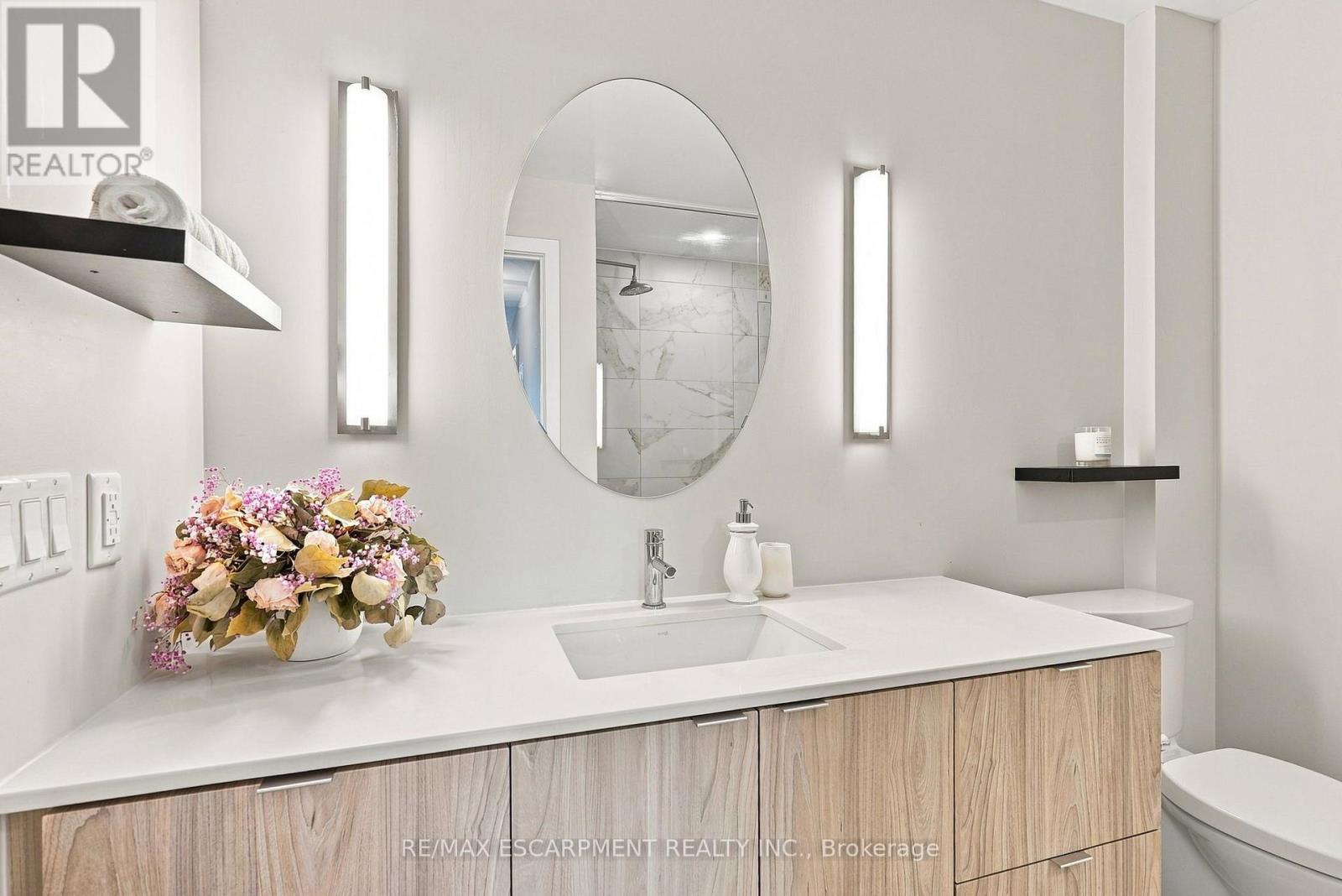 #902 8 ANN STREET - Image 33
