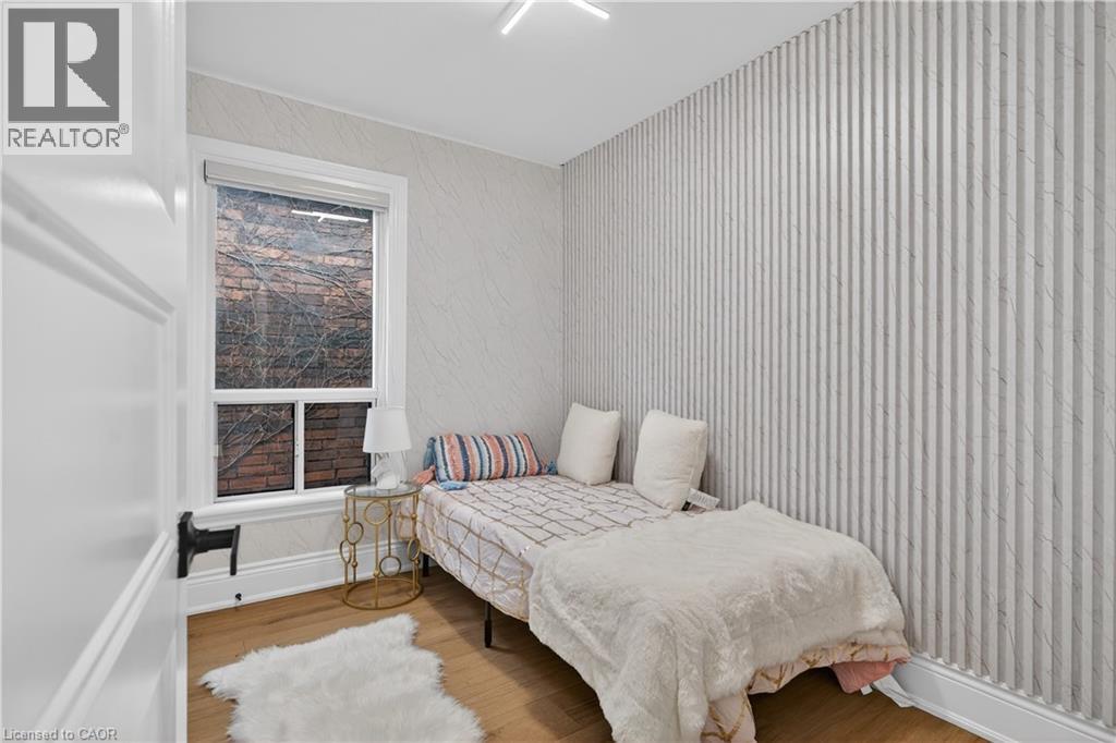 23 EDWARD Street - 21
