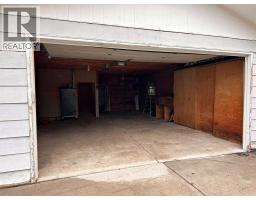 5009 51 Avenue, Taber, AB T1G1N3 Photo 15