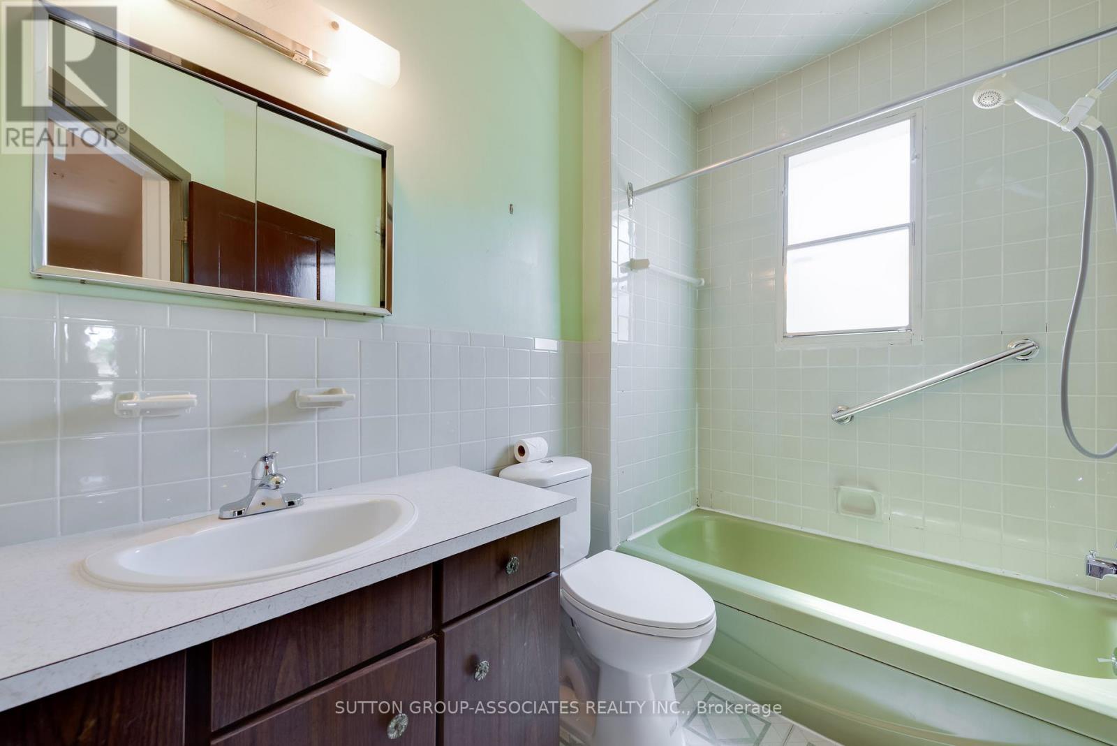 155 EARLSDALE AVENUE - 17