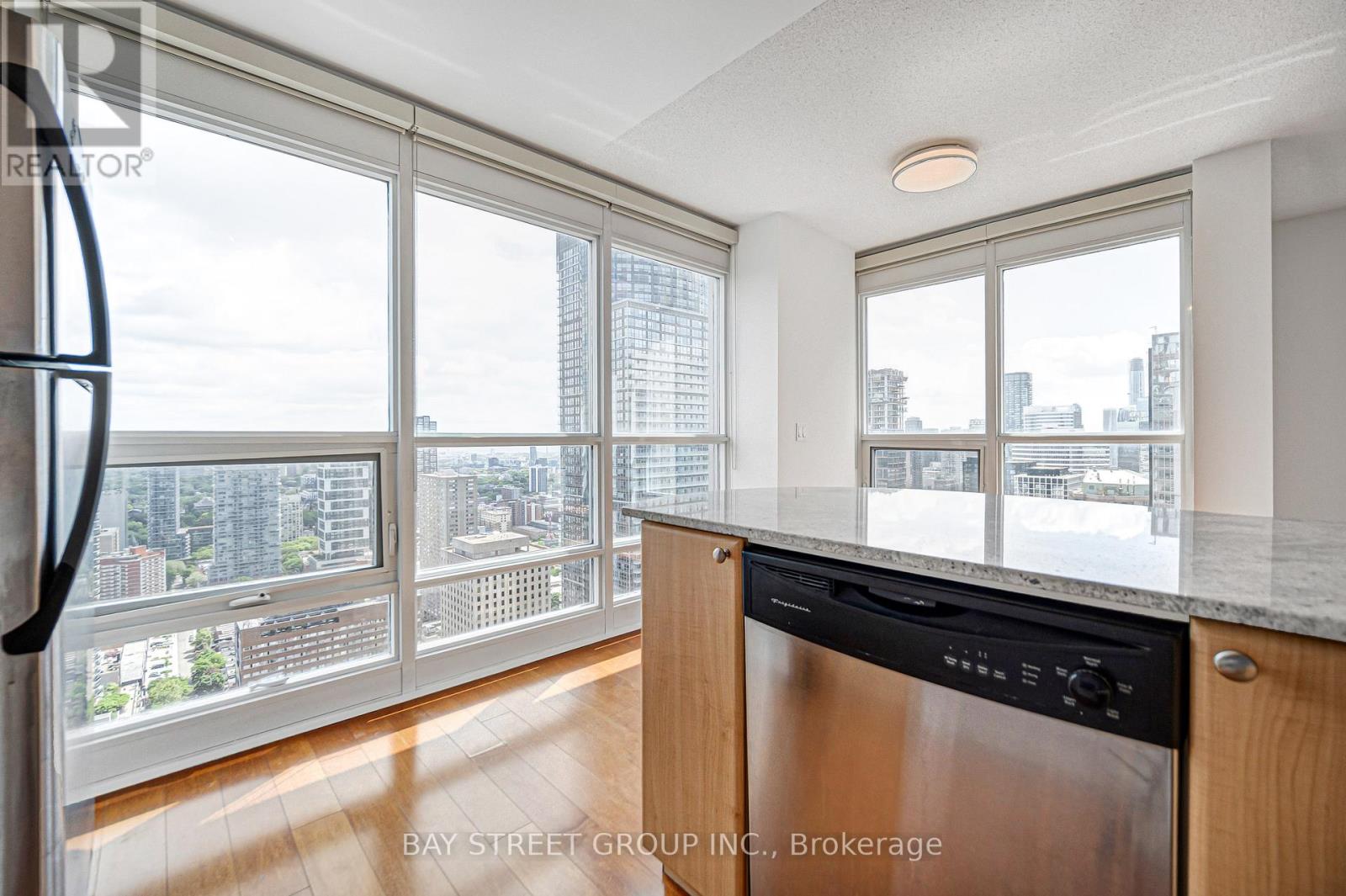 #4105 763 BAY STREET - 9