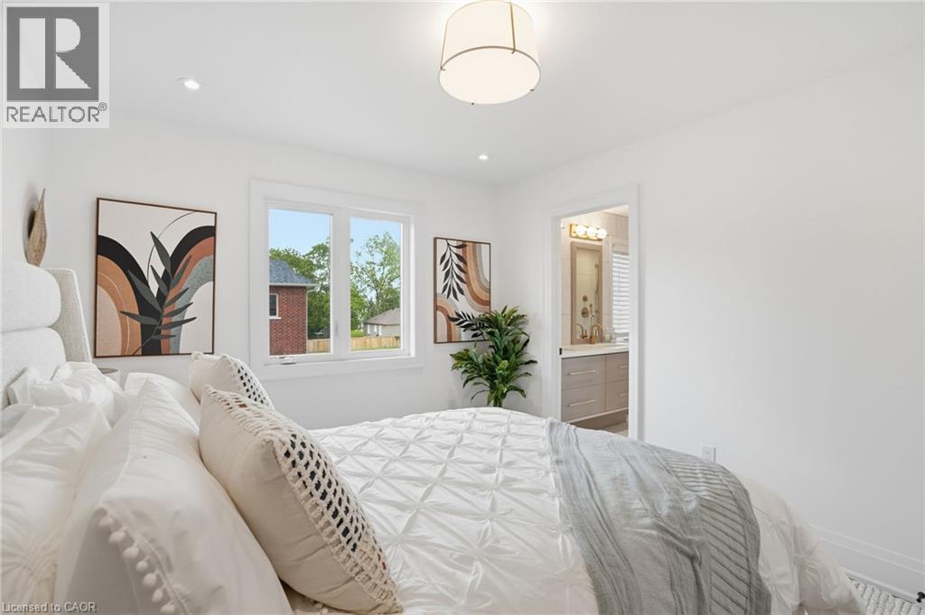 25 RAINEY Drive - 20