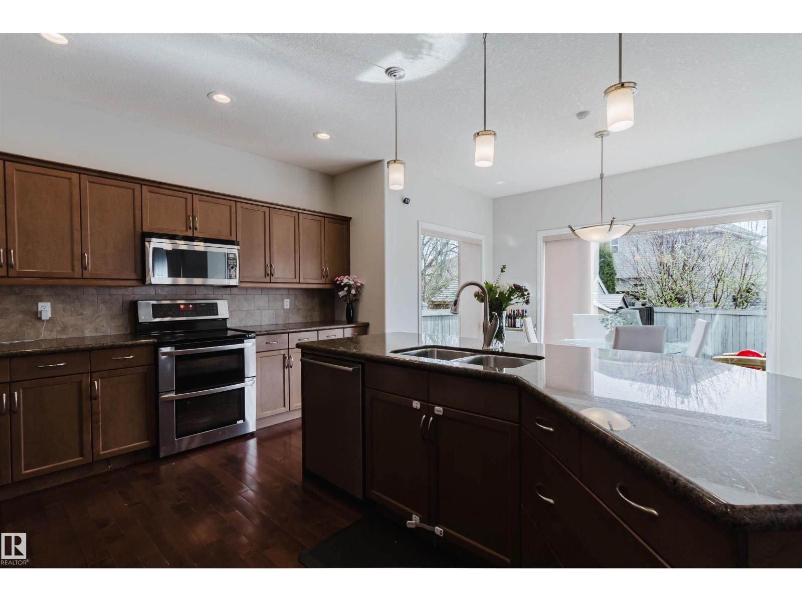 5623 206 ST NW - 20