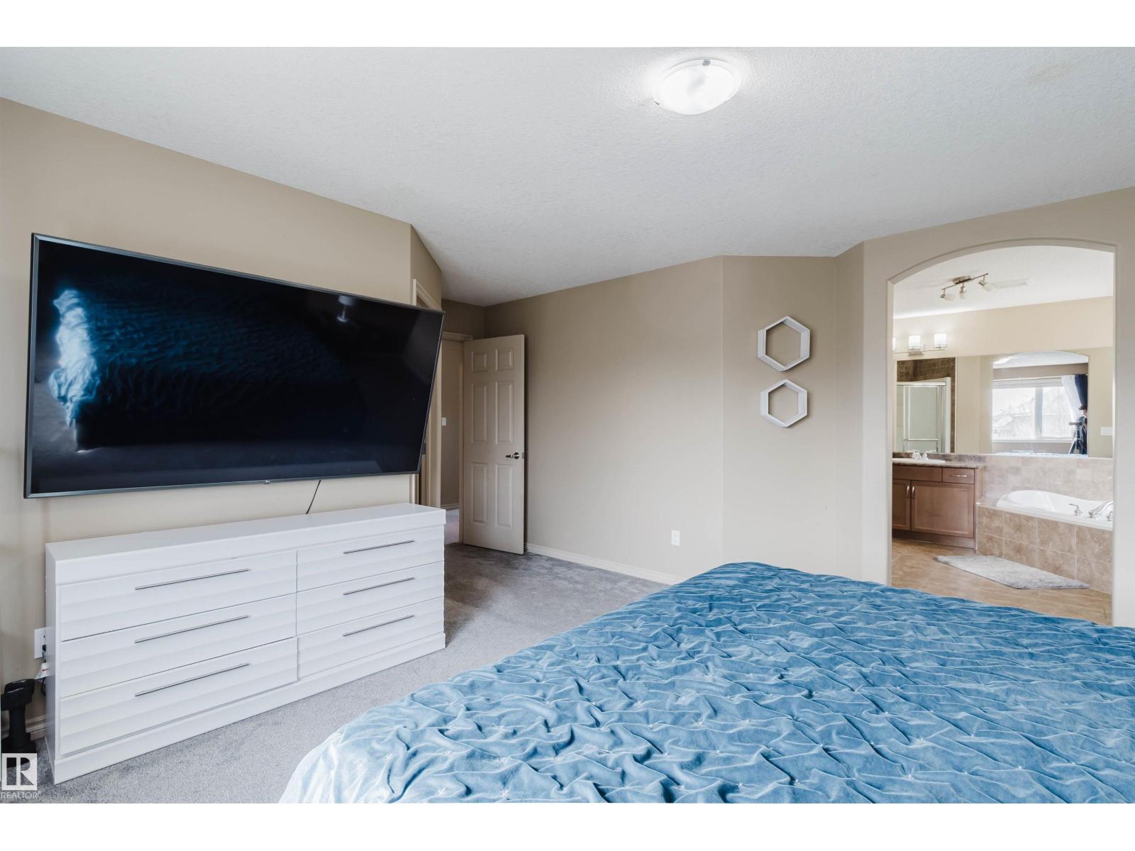 5623 206 ST NW - 36