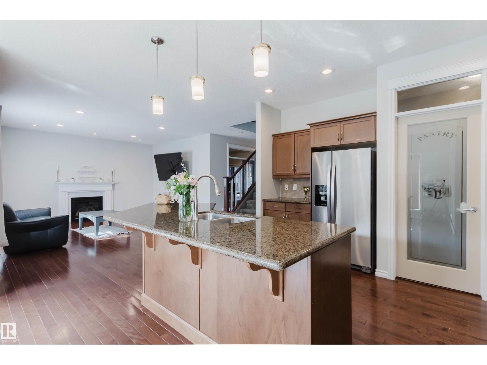 5623 206 ST NW - 5