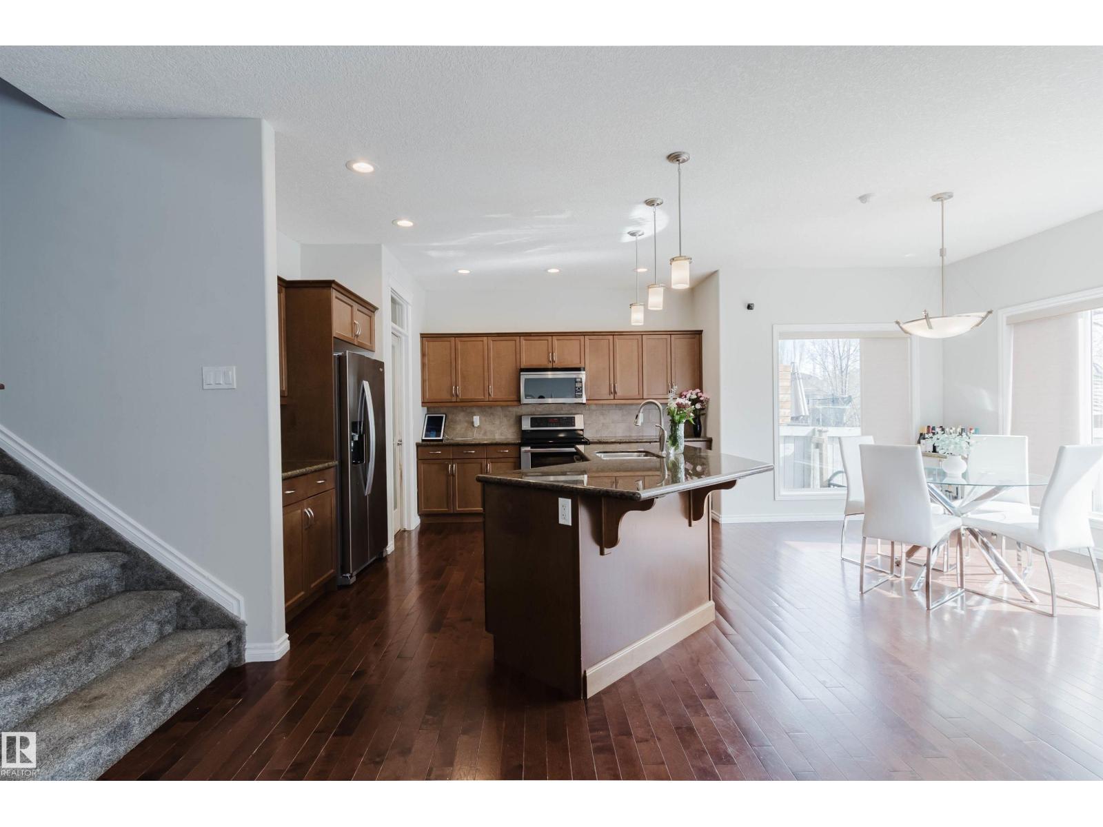 5623 206 ST NW - 6