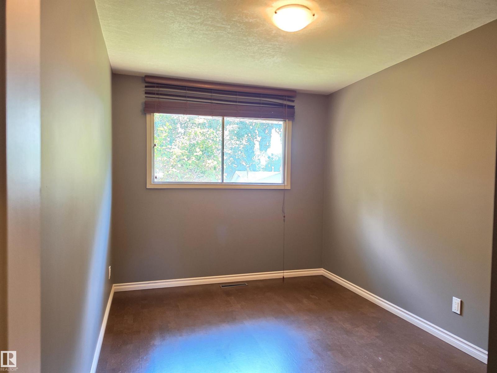 3822 114 AV NW - 10
