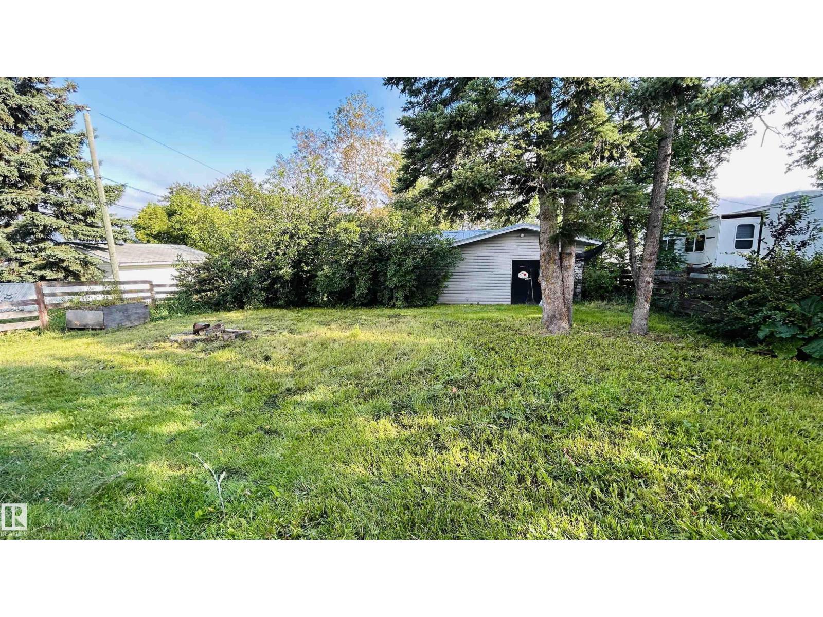 1016 16 AV - 11