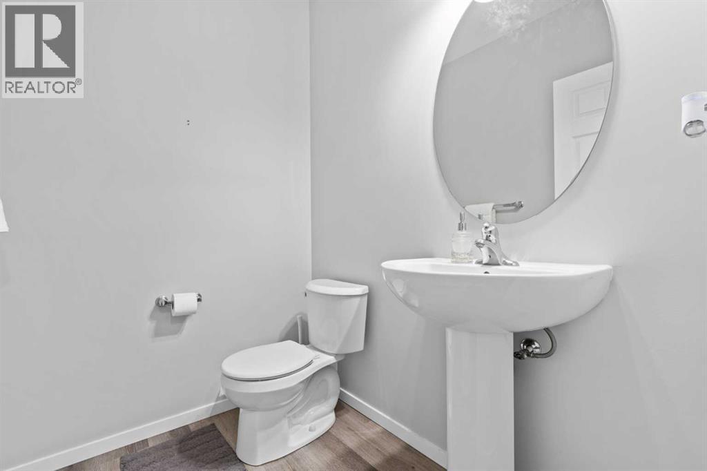 129 Yorkville Avenue SW - 11