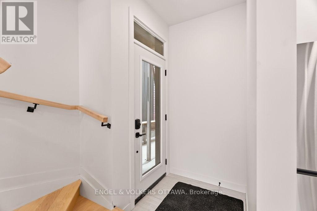 Offering a private entrance