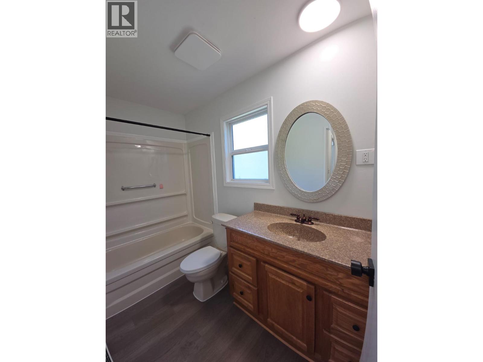 6640 Lakeshore Drive, Moberly Lake