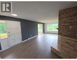 Living room - 6640 Lakeshore Drive, Moberly Lake, BC V0C1X0 Photo 10