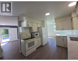6640 Lakeshore Drive, Moberly Lake, BC V0C1X0 Photo 12