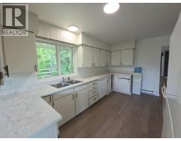 6640 Lakeshore Drive, Moberly Lake, BC V0C1X0 Photo 11