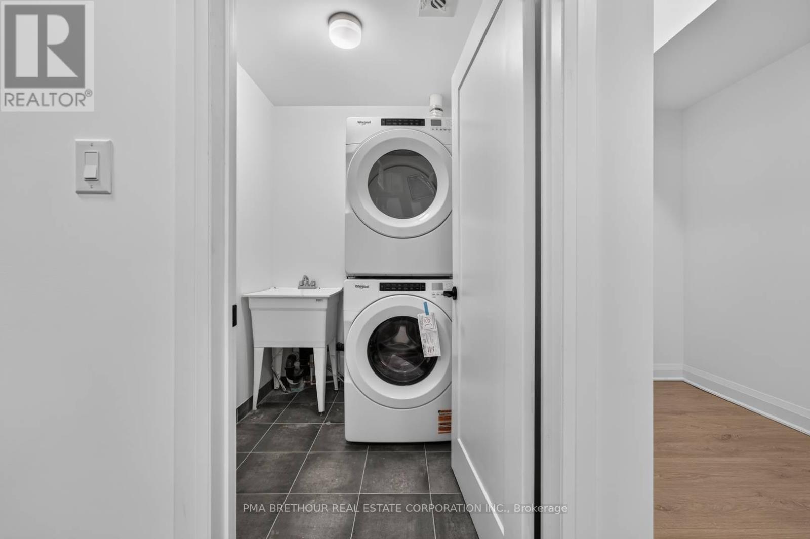222 ATKINSON AVENUE - 21