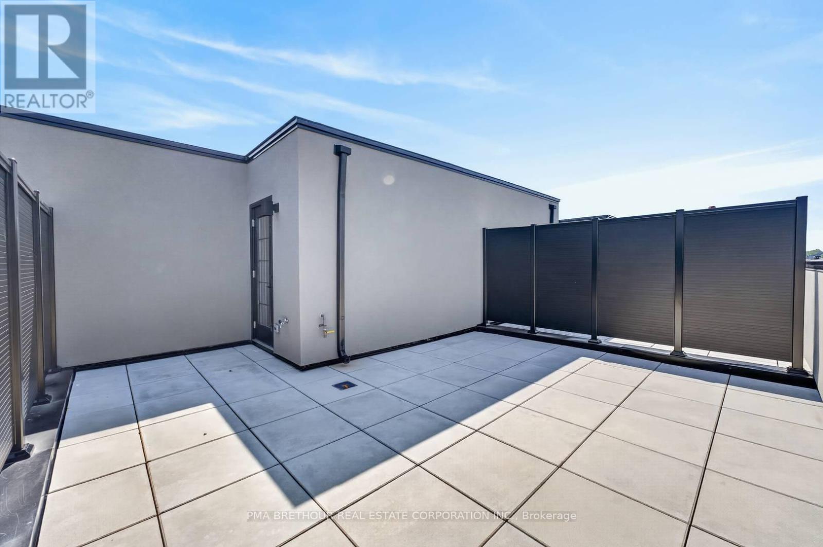 222 ATKINSON AVENUE - 23